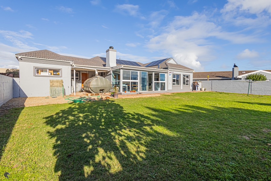 3 Bedroom Property for Sale in Country Club Western Cape